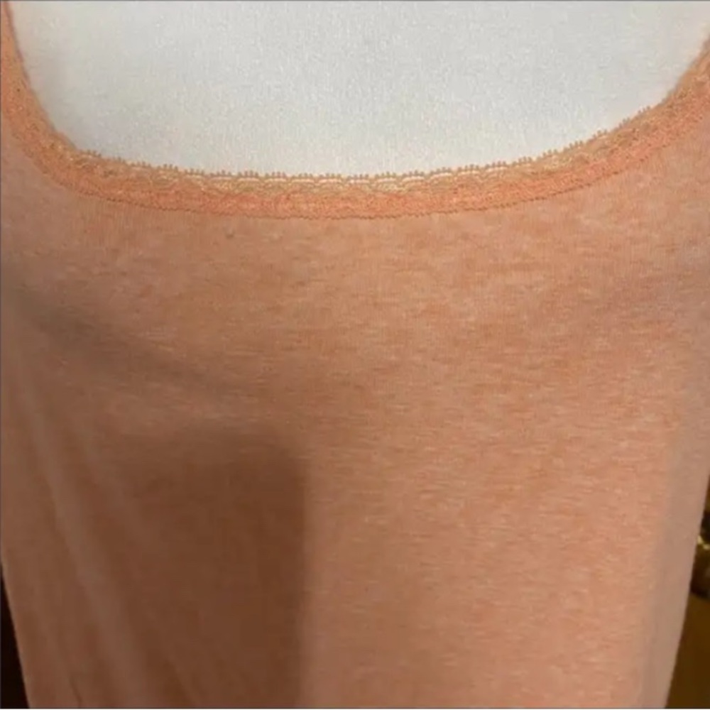 Lace plus size tank top - Picture 3 of 4